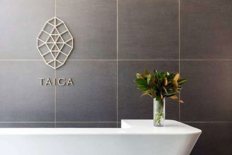 Luxury 1 Bedroom 1 Study With 1 Parking - Accommodation Perth 7