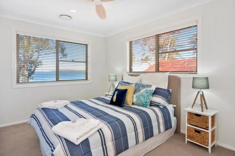 Adrift Retreat St. Georges Basin Waterfront Home - Accommodation Perth 3