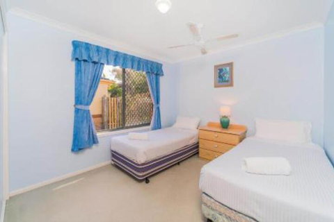 Beachside 22 LJHooker Yamba - Accommodation Perth 1