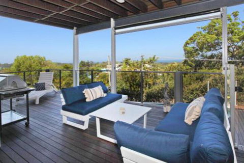8 Cabbi Court Coolum Beach New Listing - Perth Resorts 1