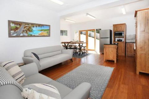 8 Cabbi Court Coolum Beach New Listing - Perth Resorts 6