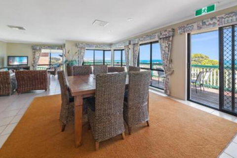 Panorama 7 Stacey Drive - Accommodation Perth 1