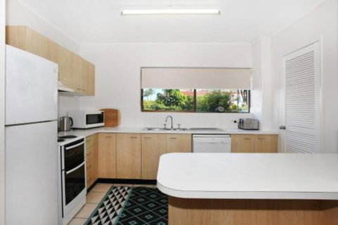 Unit 2 Cooltoro Court 7 Frank Street Coolum Beach 400 BOND LINEN INCLUDED - Accommodation Perth 1