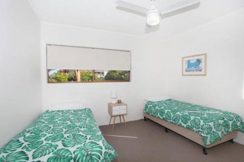 Unit 2 Cooltoro Court 7 Frank Street Coolum Beach 400 BOND LINEN INCLUDED - Accommodation Perth 6