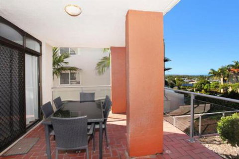 Unit 2 Cooltoro Court 7 Frank Street Coolum Beach 400 BOND LINEN INCLUDED - Accommodation Perth 5