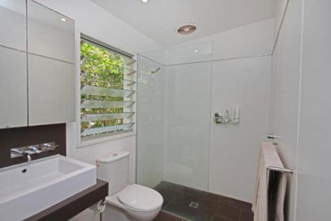13 Ann Street Coolum Beach Pet Friendly Linen Included - Perth Resorts 4
