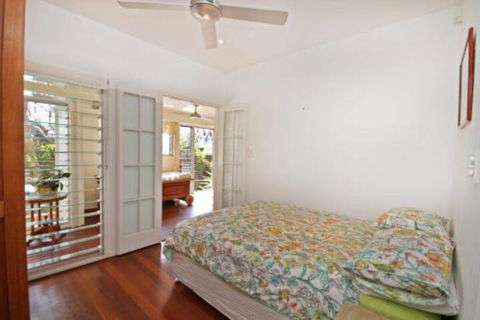 13 Ann Street Coolum Beach Pet Friendly Linen Included - Perth Resorts 5