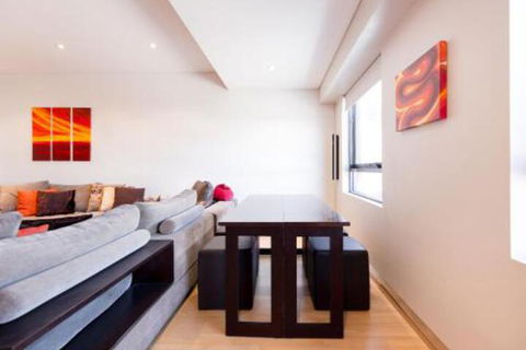 Bold Modern 1 Bed 10 Mins From The City - Accommodation Perth 4