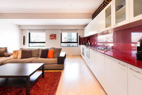 Bold Modern 1 Bed 10 Mins From The City - Accommodation Perth 6