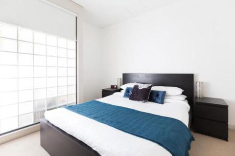 Bold Modern 1 Bed 10 Mins From The City - Accommodation Perth 5