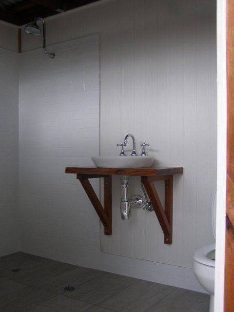 The Tree House 6 Gowing Street - Accommodation Perth 1