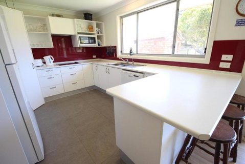 Barefoot Bungalow At Hat Head - Accommodation Perth 1