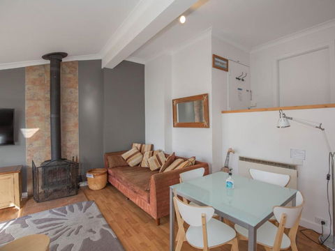 Dauphine 1 / 23 Townsend Street - Perth Resorts 2