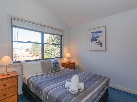 Banjos Way 2 / 23 Banjo Patterson Crescent - Accommodation Perth 5