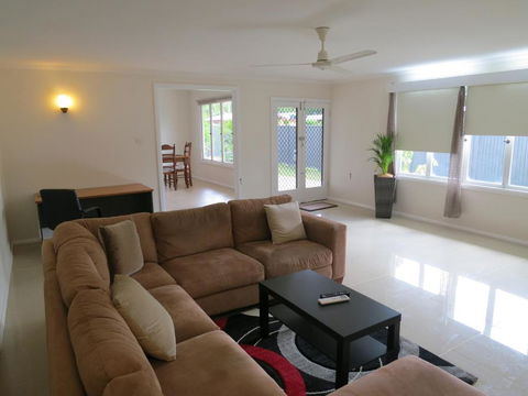 Edge Hill Clean & Green Cairns 7 Minutes From The Airport 7 Minutes To Cairns CBD & Reef Fleet Terminal - Perth Resorts 5