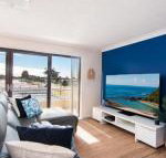 Villa Capri 3 Just a Hop Skip  Jump to Bowling Club - Accommodation Perth
