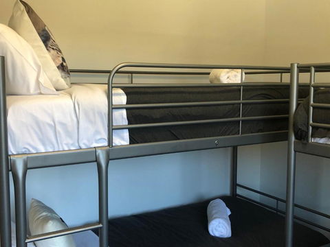 Lake N Snow 4 - Accommodation Perth 2