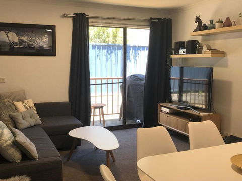 Lake N Snow 4 - Accommodation Perth 4
