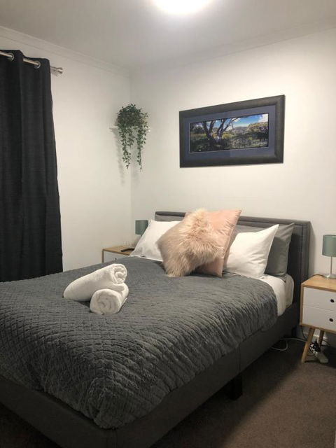 Lake N Snow 4 - Accommodation Perth 1