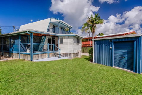 Wayfarers Beachouse Rainbow Beach Everything You Need Just Metres To The Beach - Accommodation Perth 1