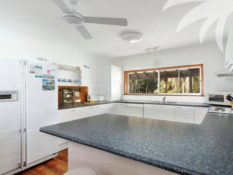 Picturesque Lizzie Palms 1 - Accommodation Perth 2
