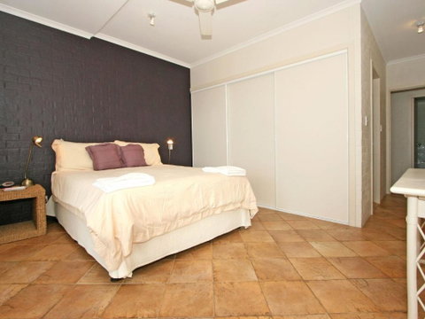 Now & Then 1 / 42 Clarence Street - Accommodation Perth 3