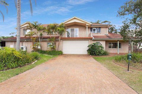 Ajax Avenue 6 - Accommodation Perth 1