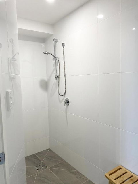 Happy Tides Beachfront Holiday Home - Accommodation Perth 5