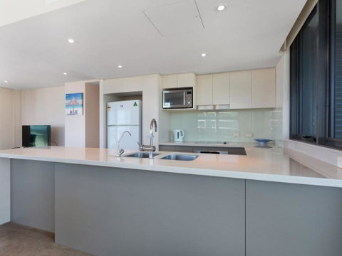 Strand Beachside 801 - Accommodation Perth 3