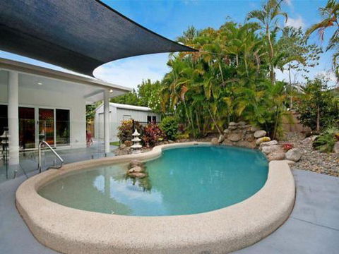 CRISTAL At CLIFTON BEACH - Accommodation Perth 3