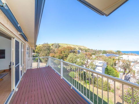 Seaclusion 8 View Court Carrickalinga - Accommodation Perth 3
