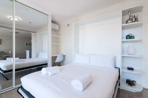 New Modern Apartment In Central Location - Accommodation Perth 2