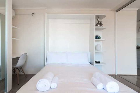 New Modern Apartment In Central Location - Accommodation Perth 3