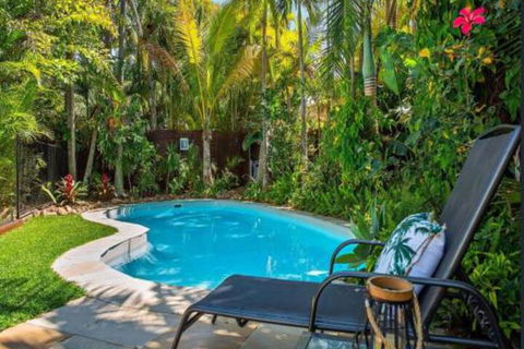 Tropical Oasis - Perth Resorts 0