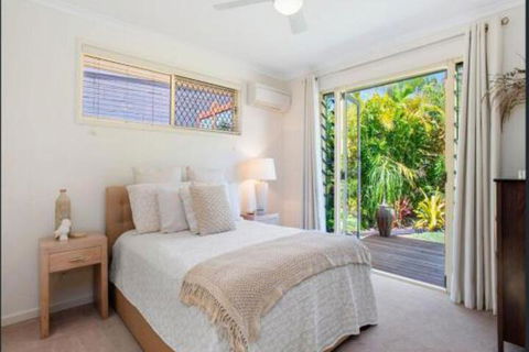 Tropical Oasis - Perth Resorts 4