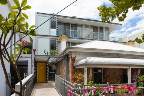 Chic Apartment With Rooftop - Accommodation Perth 1