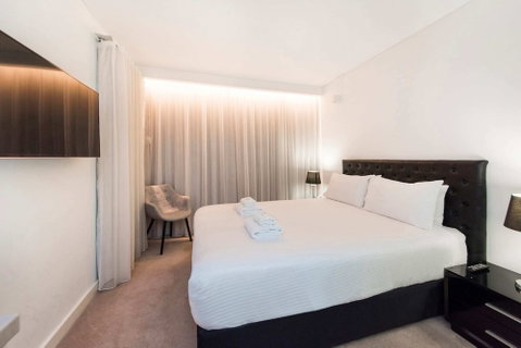 Chic Apartment With Rooftop - Accommodation Perth 4