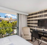 Elegant 1 Bedroom Studio in the City
