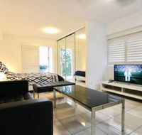Modern Studio Apartment With Pool  Amazing Views - Accommodation Perth