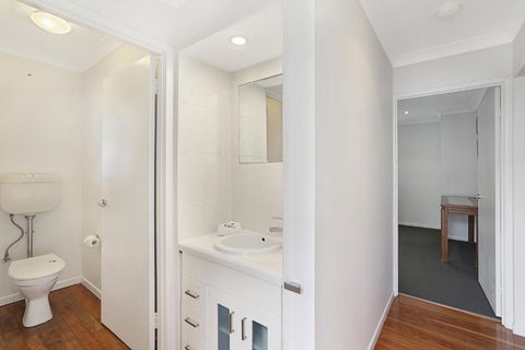 Beach Home In Golden Triangle - Accommodation Perth 7