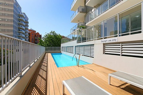 Stunning Two-storey Apartment In Perth's CBD - Accommodation Perth 6