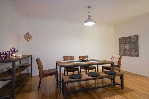 Urban Escape Strathfield - Accommodation Perth 6