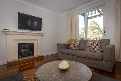 Villa Boronia - Perth Resorts 7