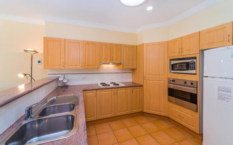 Oceania Cottage LJHooker Yamba - Accommodation Perth 6