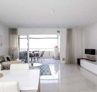 Stylish Executive Apartment With Balcony - Accommodation Perth