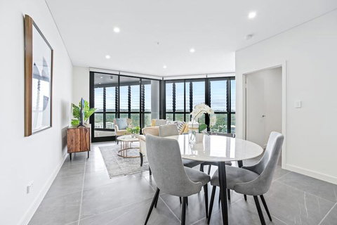 HomeHotel Extreme Luxury Apt Next To Mall & Train - Accommodation Perth 5