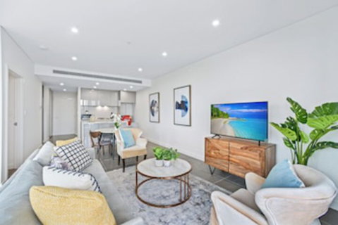 HomeHotel Extreme Luxury Apt Next To Mall & Train - Accommodation Perth 0