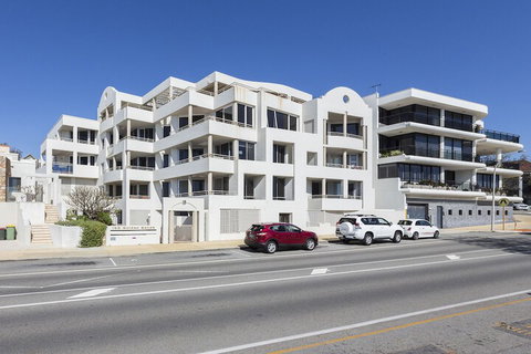 Gold Sands Beach Apartment - Accommodation Perth 1