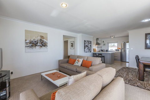 Gold Sands Beach Apartment - Accommodation Perth 2