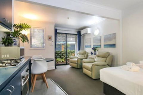Beautiful Studio In Great Leafy Location - Accommodation Perth 0